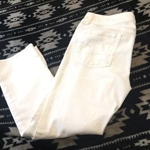 American Eagle Artist Crop