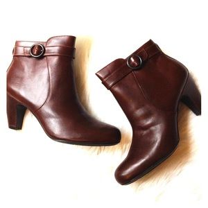 NWT Leather booties by Born