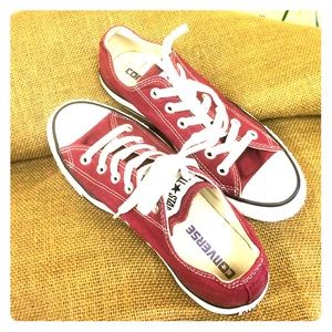 Crimson red converse