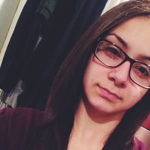 Meet your Posher, Caroline