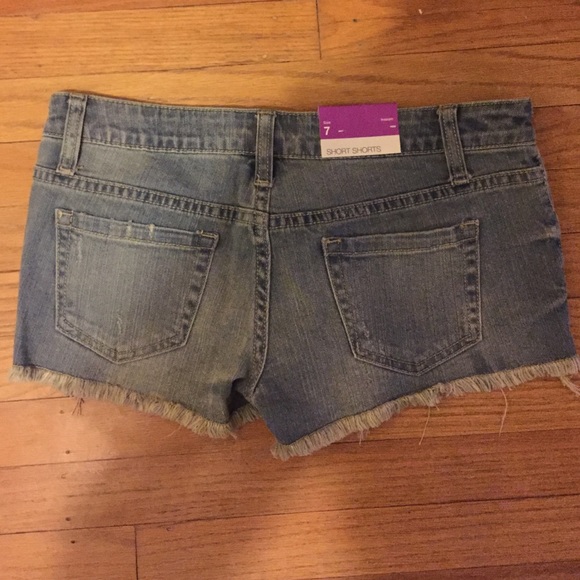 Jean shorts - Picture 2 of 2