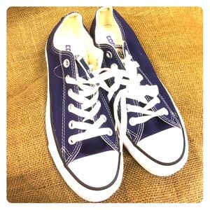Navy blue NWT converse