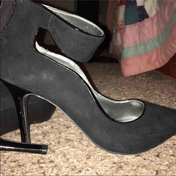 Levity Pumps - image 2