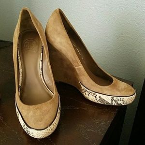 Final price New condition Tory burch wedges