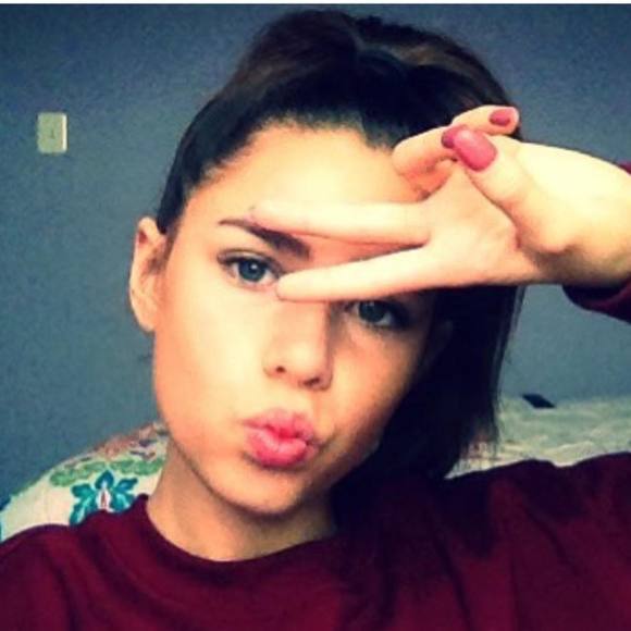 Meet your Posher, Hannah - Picture 1 of 1