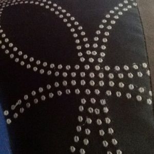 Meet your Posher, Iris