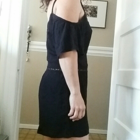 💖FREE GIFT💖Black Backless Romper - Picture 2 of 3