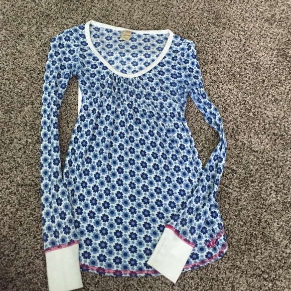 Billabong floral Longmont sleeve