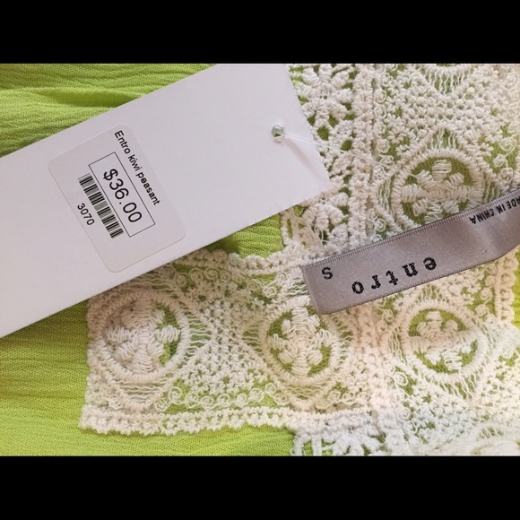 Soft💚Kiwi Green💚Peasant Top - Picture 3 of 4