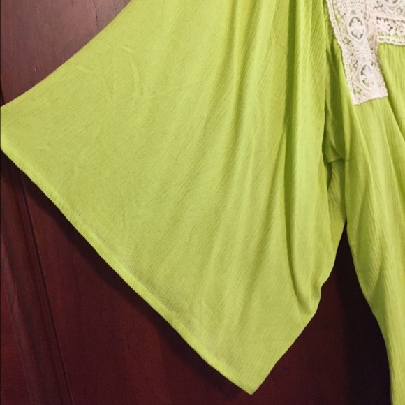 Soft💚Kiwi Green💚Peasant Top - Picture 4 of 4