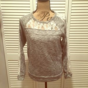Express Lace pull over