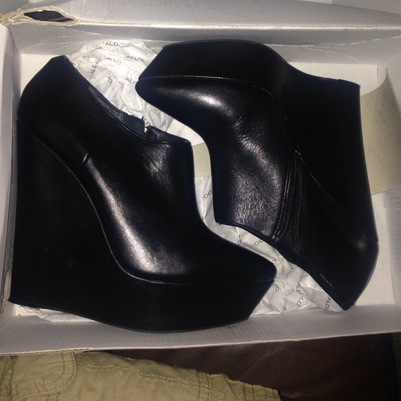Aldo McDougald Black Heels
