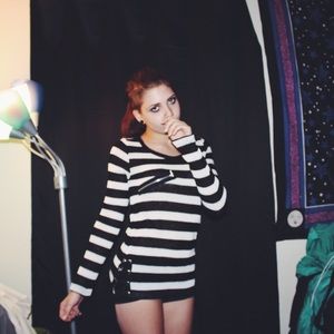 Stripped zipper sweater