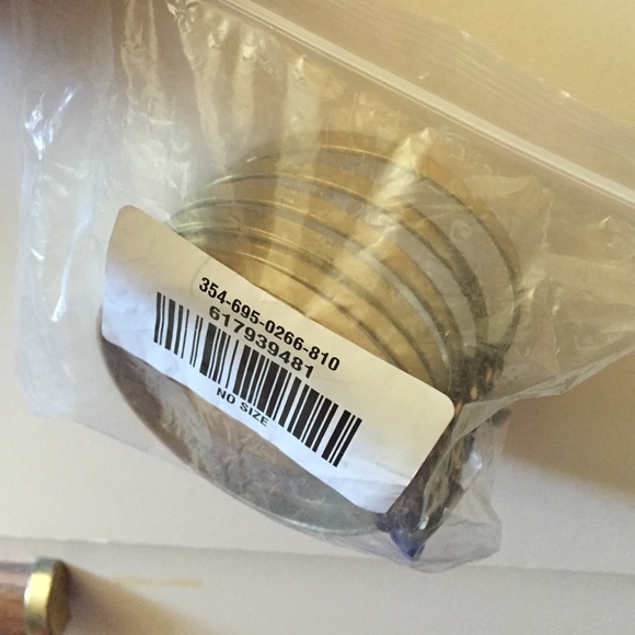 Multiple bangle bracelet - Picture 4 of 4