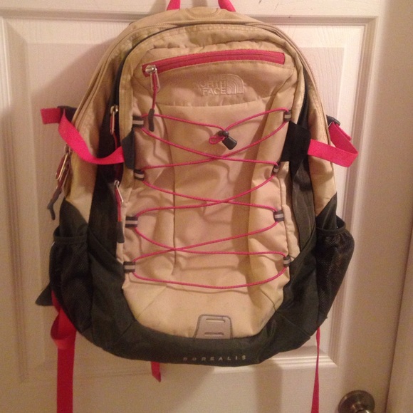 brand new north face backpack!!!😍😍