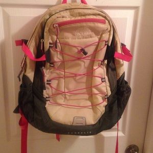 brand new north face backpack!!!😍😍