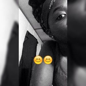 Meet your Posher, Javirea