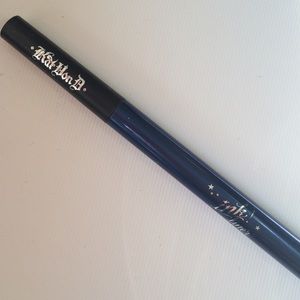 Kat Von D ink liner in Nerdrum