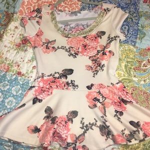 cute xs Charlotte Russe shirt!