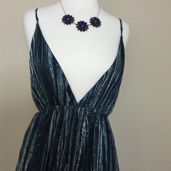 ANGL Flowy Maxi Dress - Picture 3 of 3