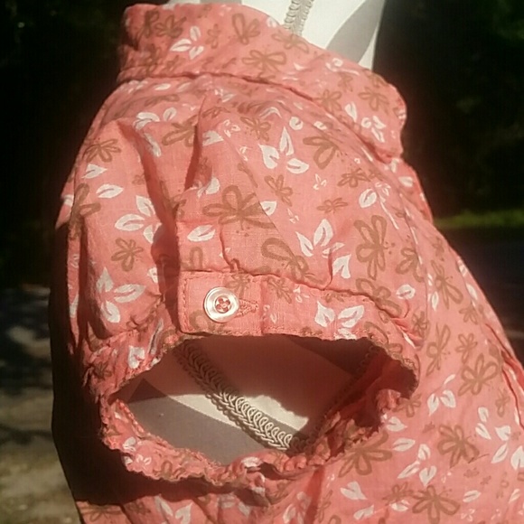 Button down - Picture 2 of 4