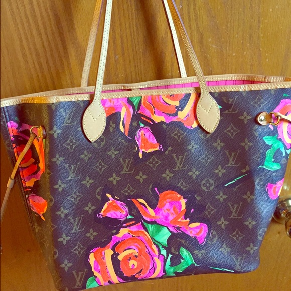 Louis Vuitton Handbags - ❌SOLD❌LOuis Vuitton Neverfull Roses