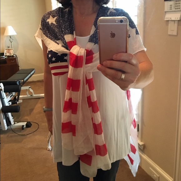 Perfect💥4th of July💥cute poncho is a must have! - Picture 2 of 2