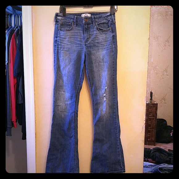 High-waisted size 5 Hollister jeans