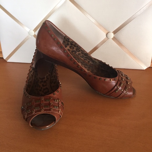 Studded peep toe low wedges