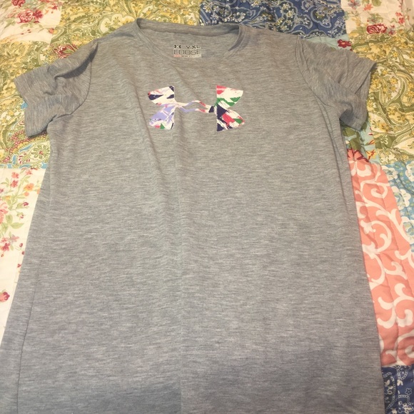 Under Armor loose tee