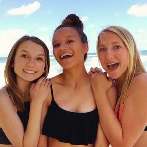 Meet your Posher, Maxine