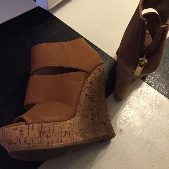 Tan Wedges - Picture 2 of 3