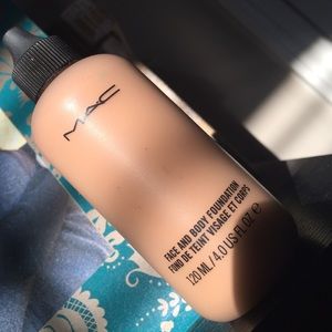 MAC Cosmetics Face and Body Foundation