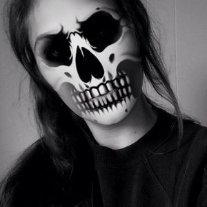 Meet your Posher, Caleigh