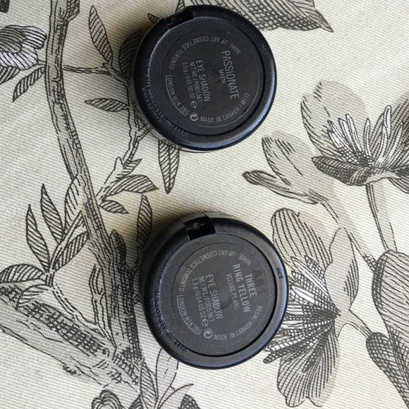 Mac eyeshadow - Picture 2 of 2