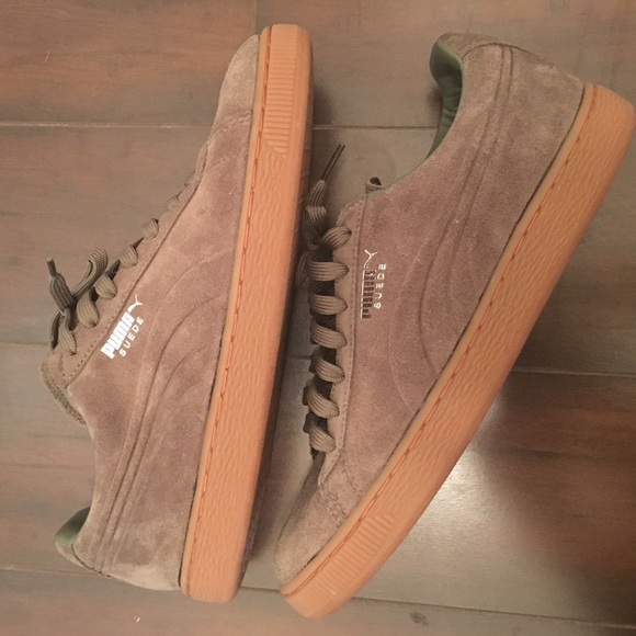 suede Pumas.