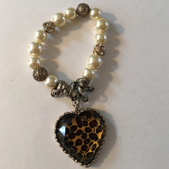 Leopard heart bracelet