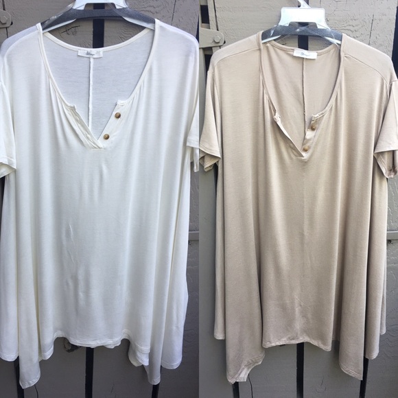 🎈2/$35 SALE- Short Sleeve Tunic - Picture 3 of 4