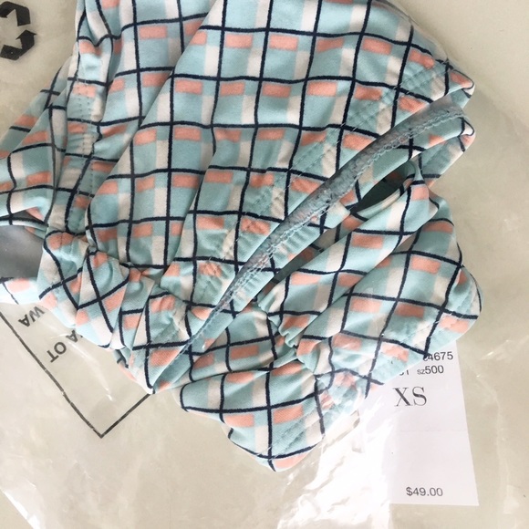 🆕Ann Taylor Bikinis BOTTOM - Picture 2 of 2