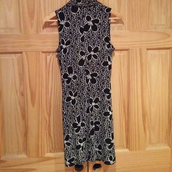 Black and white sleeveless super nice summer dress - Picture 3 of 4