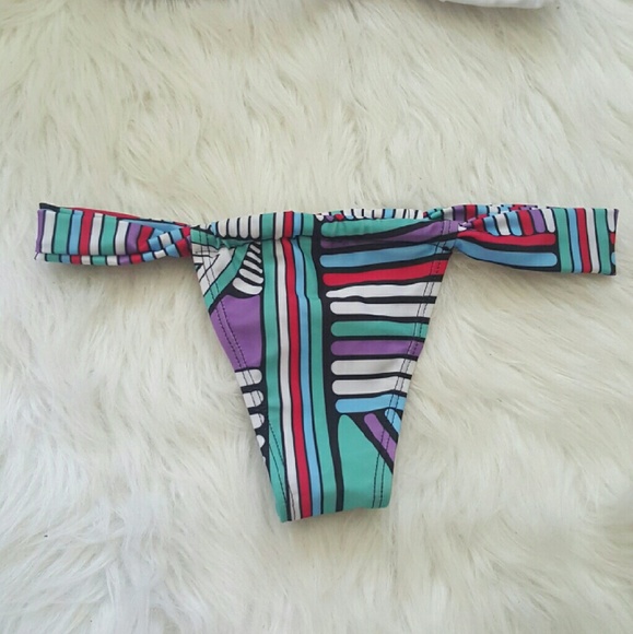 Cutie Bikini - Picture 4 of 4