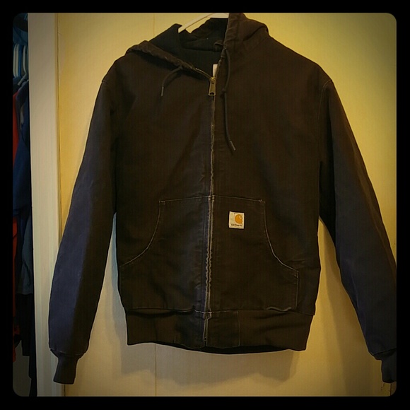 Last price cut! ✂Small woman's carhartt coat