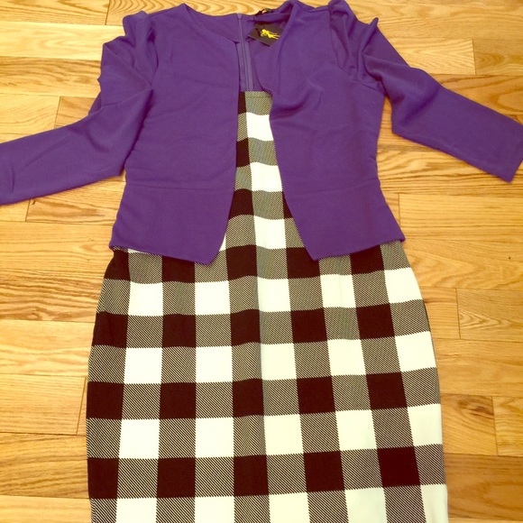 Chic form fitting professional suit