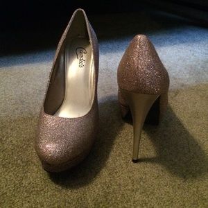 Pink sparkly pumps