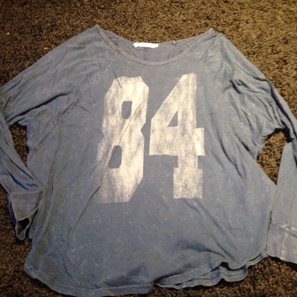 LARGE- oversized light blue long sleeve