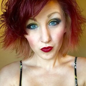 Meet your Posher, Ashlie