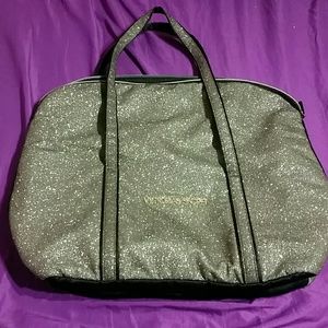 💥PRICE DROP: TODAY ONLY💥VS Gold Glitter Bag!