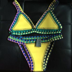 Yellow bikini, crochet style!