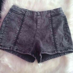 Bullhead High Rise shorts