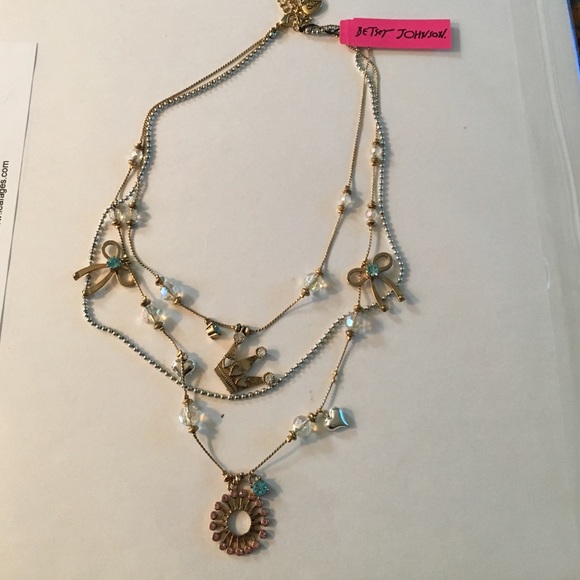 Three strand necklace